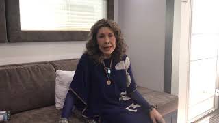 Lily Tomlin Congratulates Paws On Its 35Th Anniversary