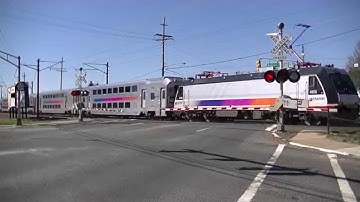 NJ Transit train speeds through 4 quad crossing