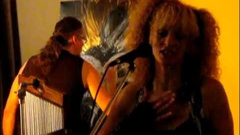 "Live Painting et Chants" - Schaye B. with Laurence Caruana et Liba Waring Stambollion