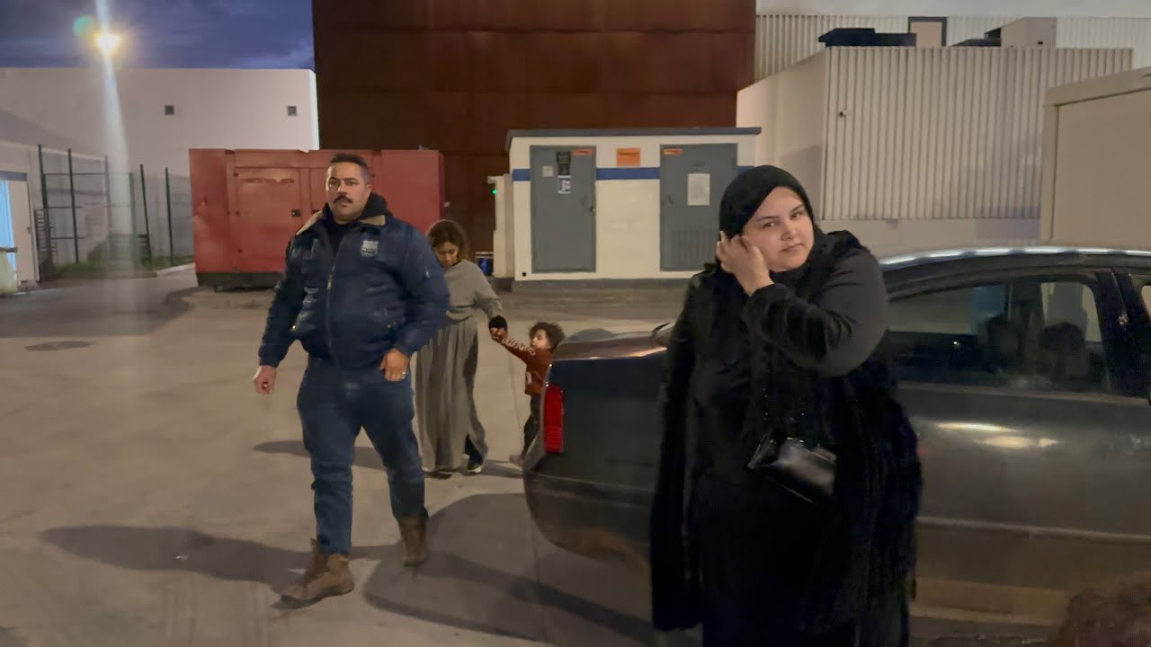 ناض صداع فمراكش 😭امي سامية هربو فاتي طلع ليها أعطاب😡