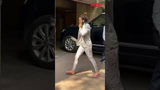 Malaika Arora Greets Paps While Talking On Her Phone
