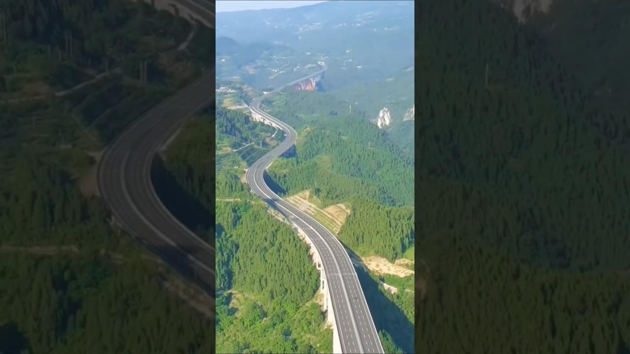 Chongqing Wulong Shuangbao Extra Large Bridge 