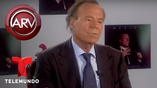 Julio Iglesias confiesa que la competencia con su hijo lo pone muy nervioso | ARV | Telemundo