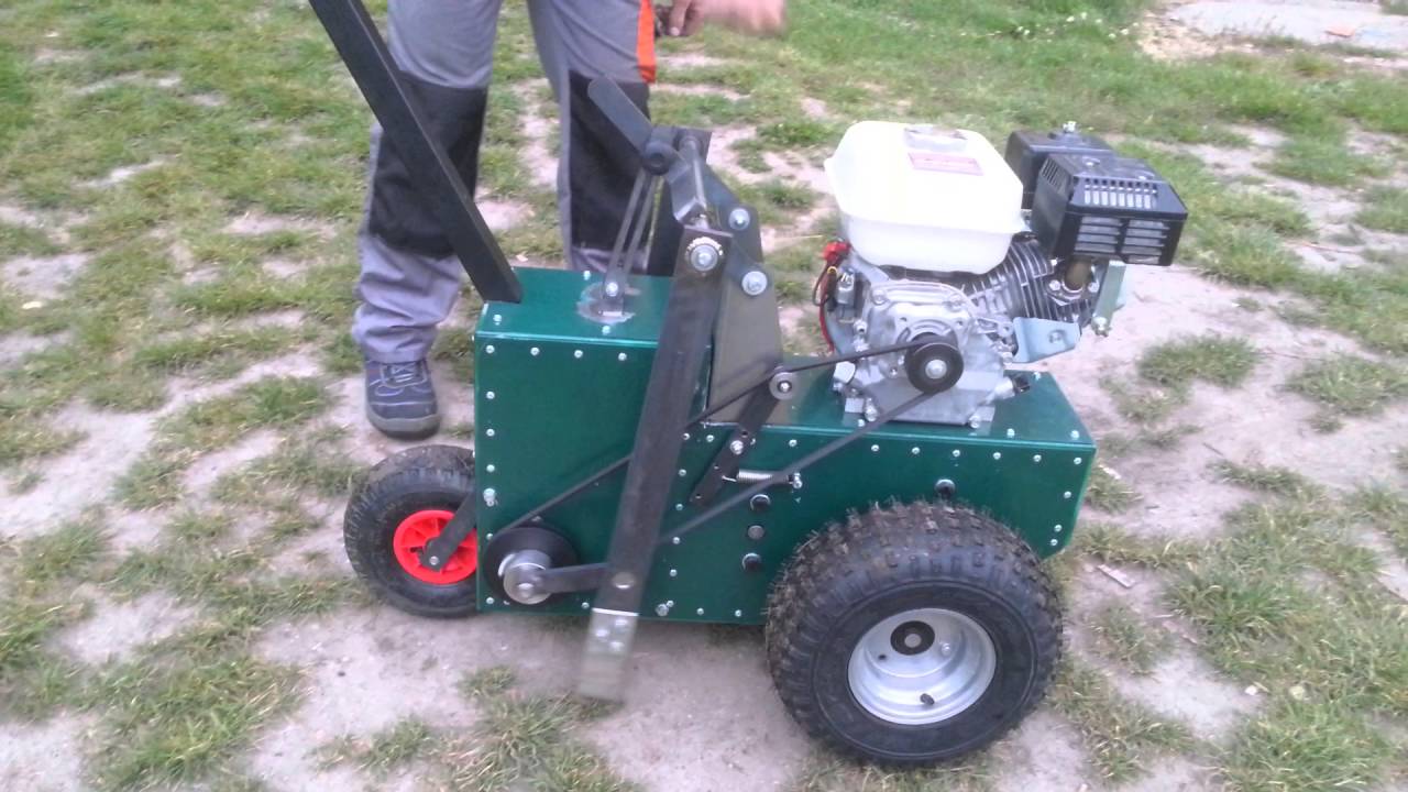 Régi gyep eltávolítás EUROKOMAX gyepfelszedő géppel