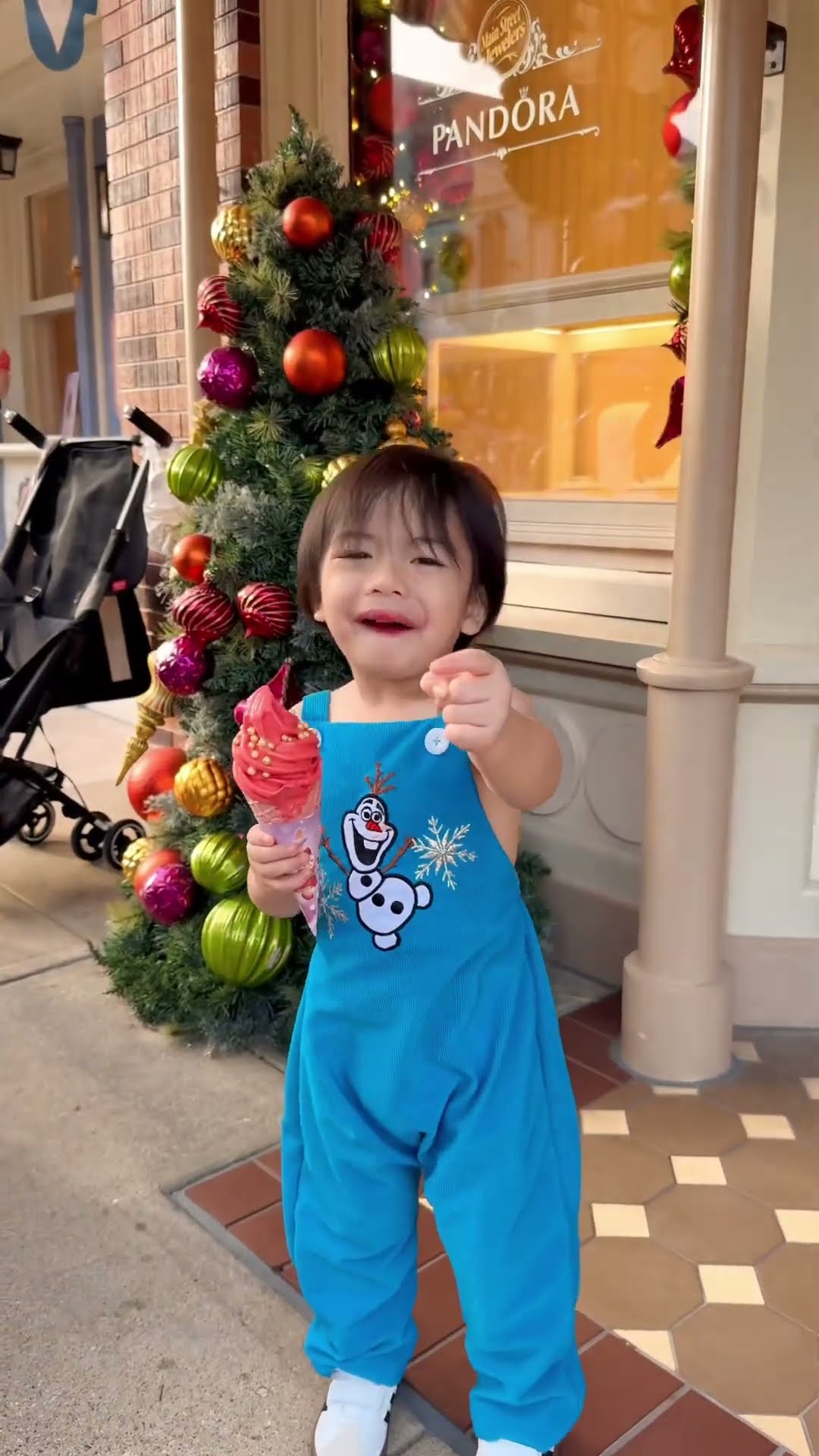 Cute baby laughs at sister ??❤️?????✅?