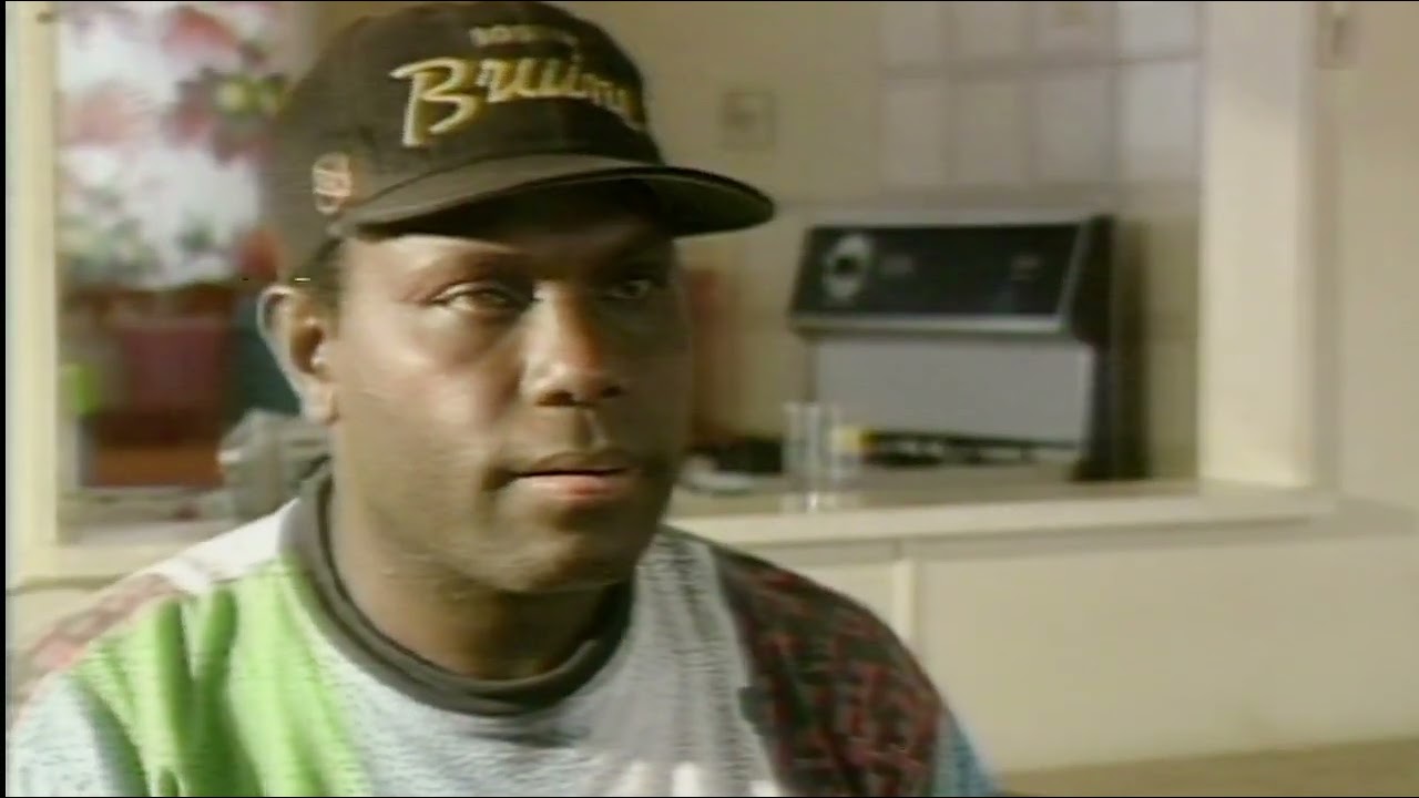 George Telek - Mi Save Wari Turu