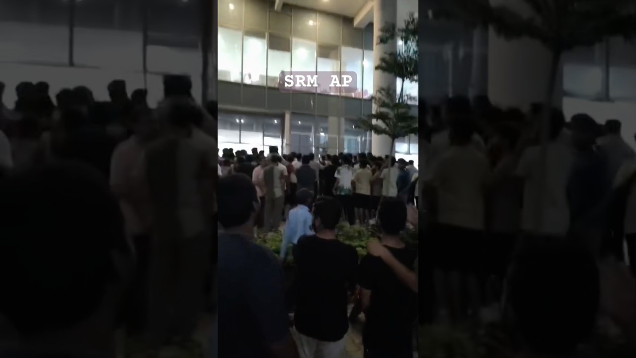 Students protest in SRM AP UNIVERSITY for mess food quality. 