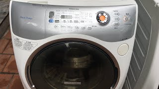 Cặp đôi máy giặt Toshiba z390 và z8100 phục vụ các bác.0936256986