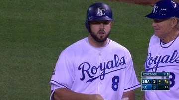 SEA@KC: Moustakas singles home Cain