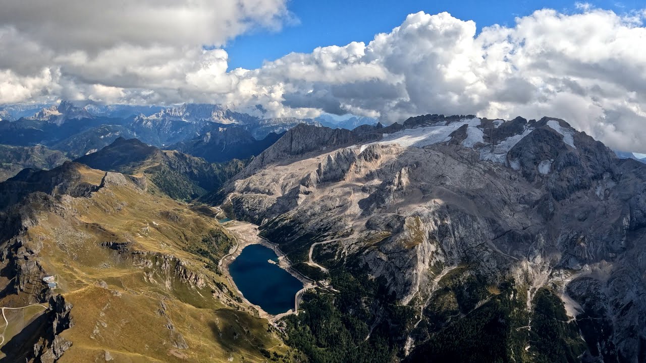 Paragliding / Hike & Fly: Sass Pordoi (Late summer 2022) [4K]