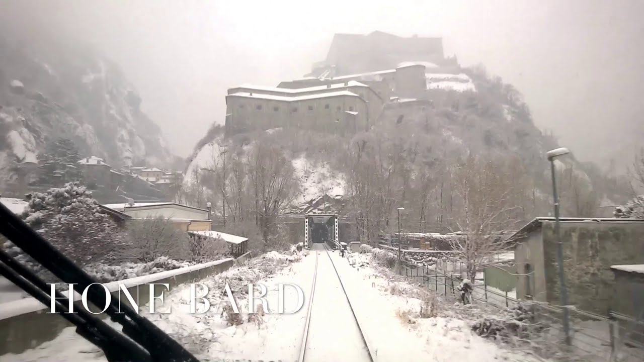Neve e binari in valle D'Aosta .Minuetto cab ride cab lacht