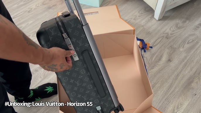 NEW LOUIS VUITTON HORIZON EARPHONES – Shipping couriers from USA