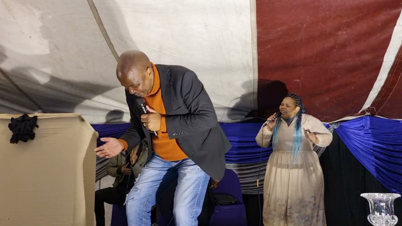 Pst. Vincent Mboniswa - Sengiyacela Nkosi (Icilong Hymns)