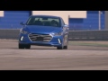En piste avec la Honda Civic et la Hyundai Elantra