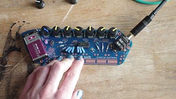 Hexaphon DIY polyphonic drone synth demo