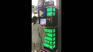 베트남 여성용 게임자판기, 하노이 미딩 더 가든쇼핑센터 5층에 있는 극장 앞에 설치된 게임 자판기 screenshot 1