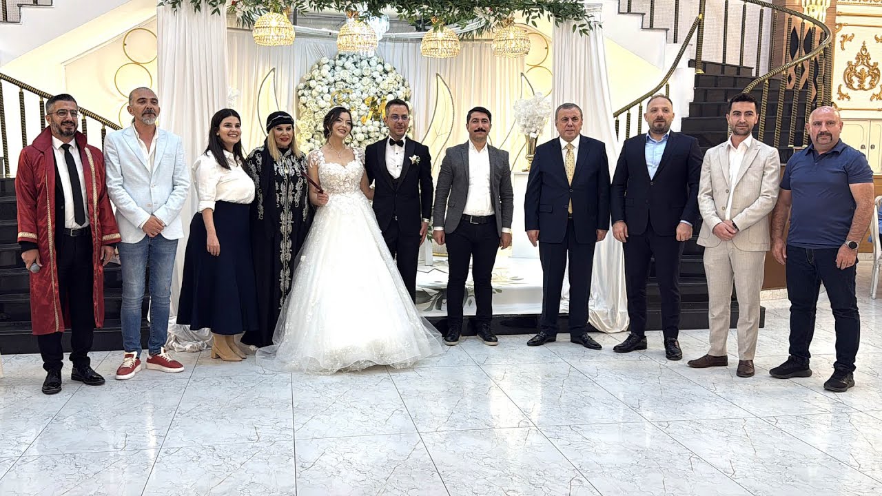 Midyat Belediye Başkanı Veysi Şahin’in yeğeni dillere destan bir düğünle dünya evine girdi