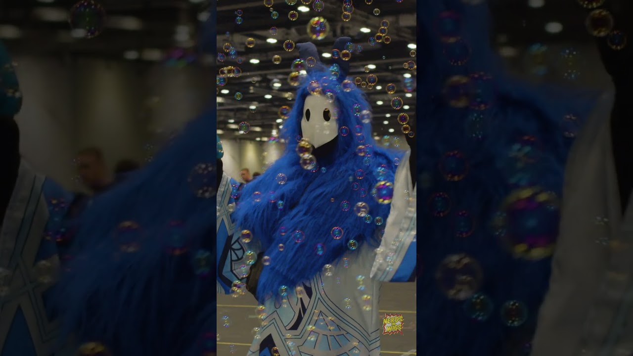 Genshin Impact cosplay with... BUBBLES!!
