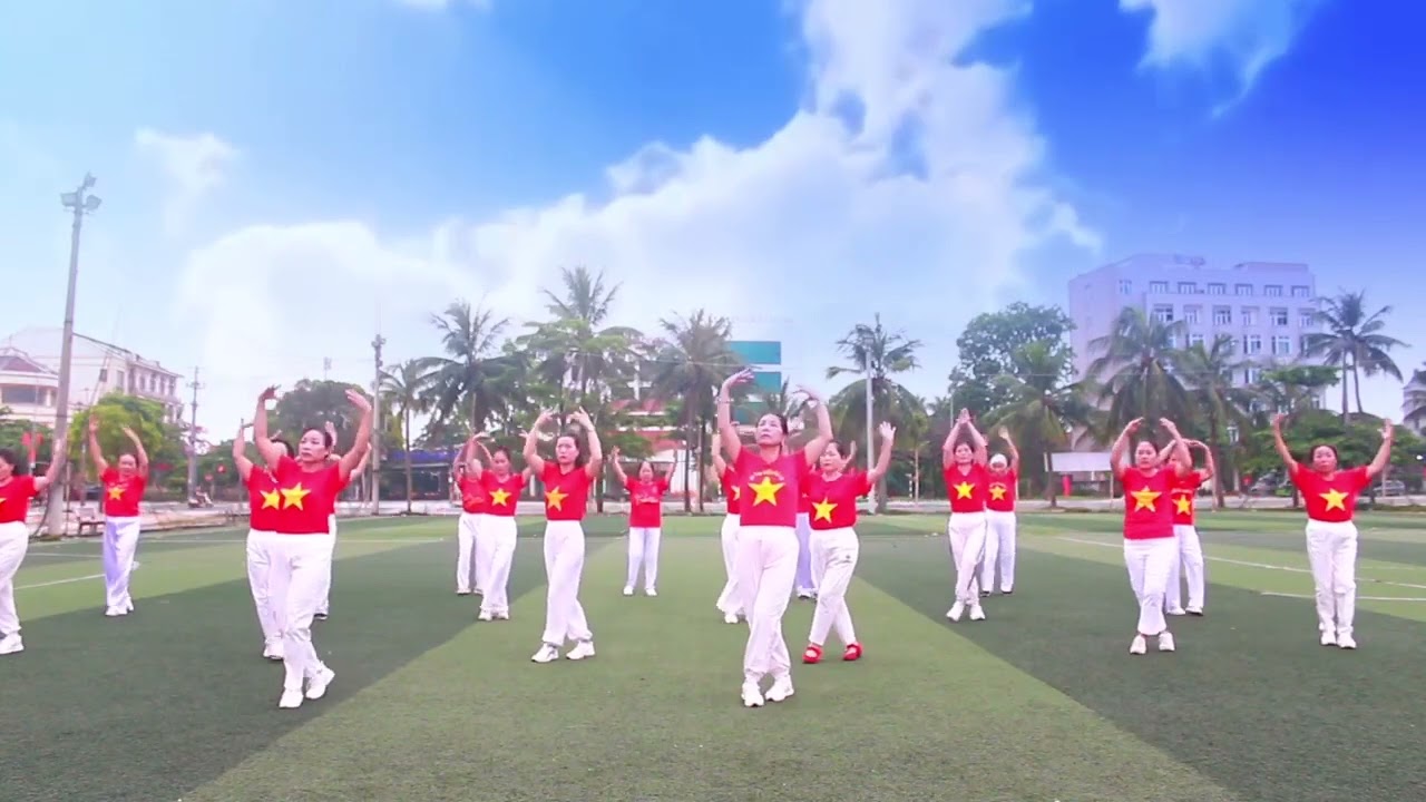 Bác Hồ một tình yêu bao la- Dân vũ khối 2 Thu thủy