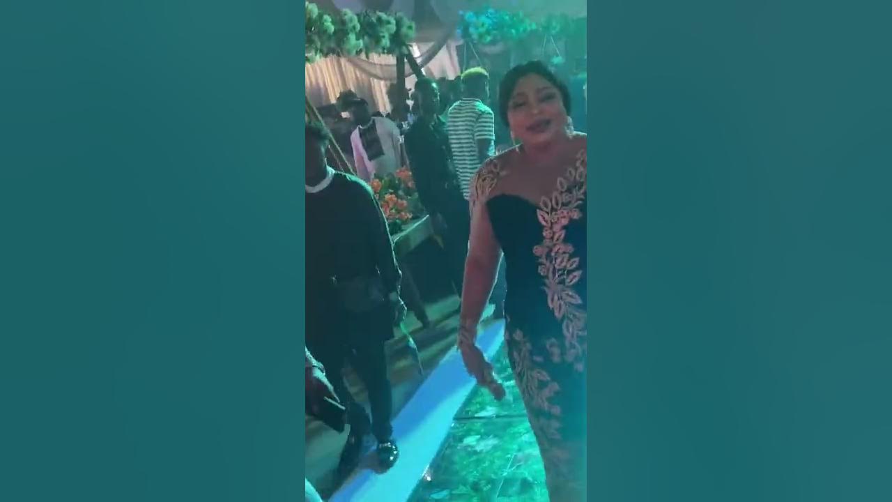 Jennifer Eliogu performs Golibe at a wedding YouTube
