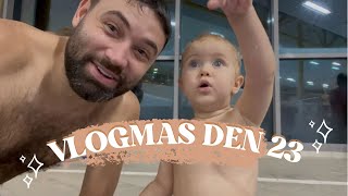 Předvánoční bazén a bramborové saláty | VLOGMAS Den 23.