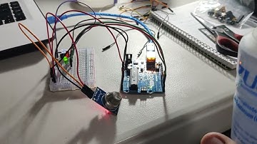 Alcoholímetro programado con Variables  de tipo entero en una tarjeta Arduino Uno.