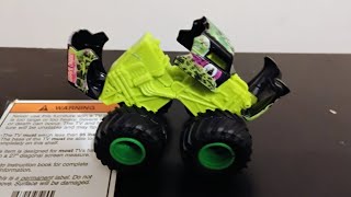 Grave digger smash and bash Spin Master Monster jam review