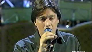 Cristiano De Andrè - Dietro la porta - Sanremo 1993.m4v chords