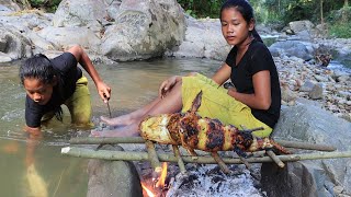 Survival skills: Yummy Fish Grilled Spicy Delicious For Food In The Jungle