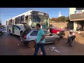 Ônibus bate em carro na Av. Brasil em Patos de Minas