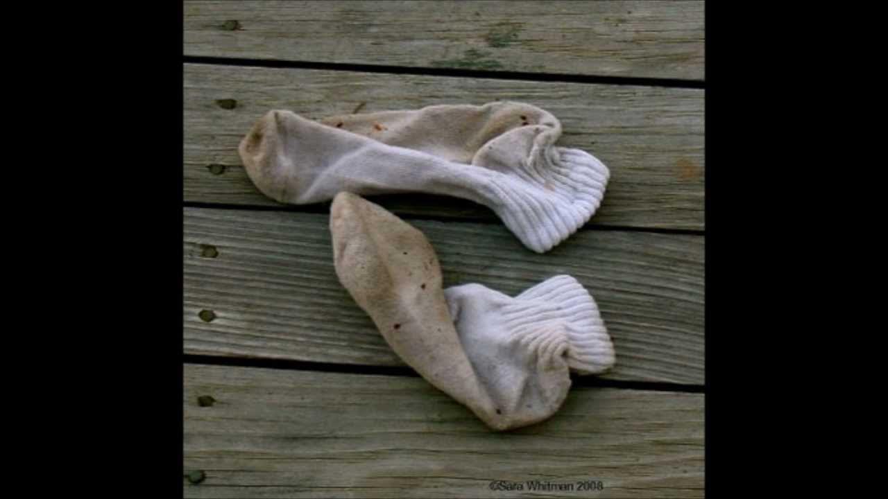 Как играть в вонючий носок. Человек носок игра. Как играть в вонючий носок. Как играть в вонючий носок. Как играть в вонючий носок.