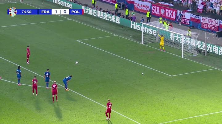 Robert Lewandowski rzut karny w meczu przeciwko Francji