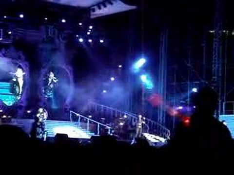 01/12/07 SHE马来西亚移动城堡演唱会 嘉宾飞轮海演唱不会爱