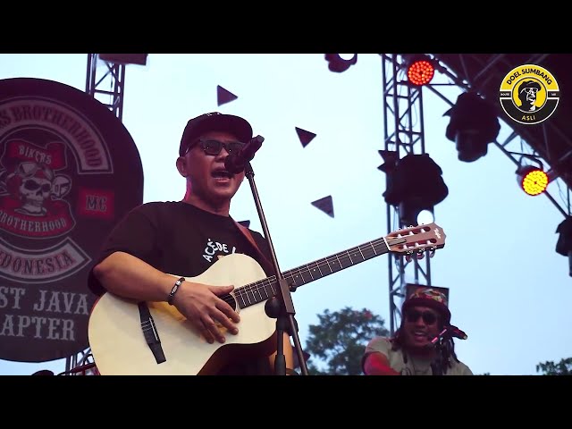 TETEH - Doel Sumbang (OFFICIAL VIDEO KONSER) class=