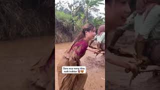 Seru Sekali Neng Idoy Naik Traktor Euy