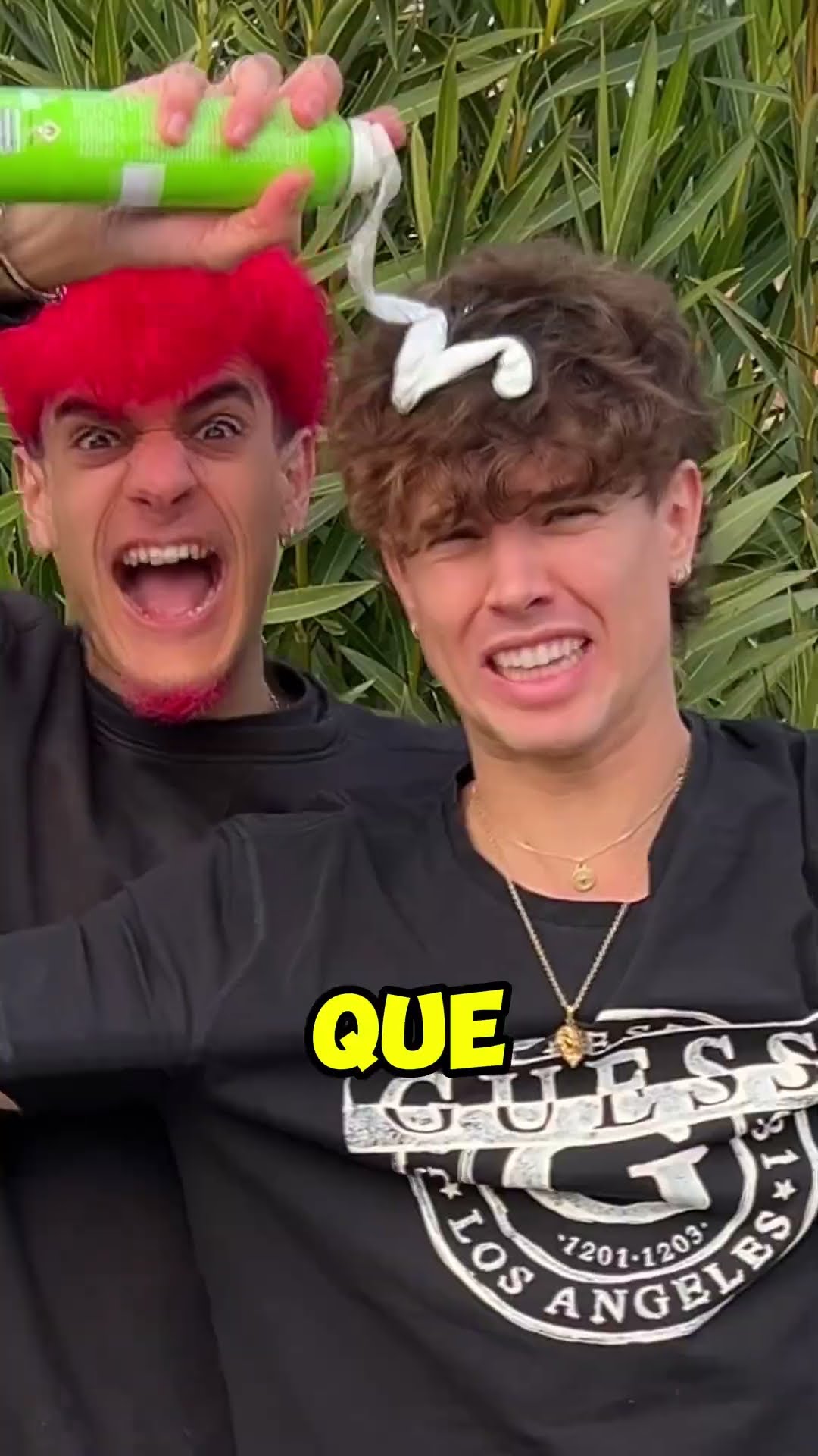 Mi AMIGO ODIA su COLOR de PELO! (Se lo TIÑO)