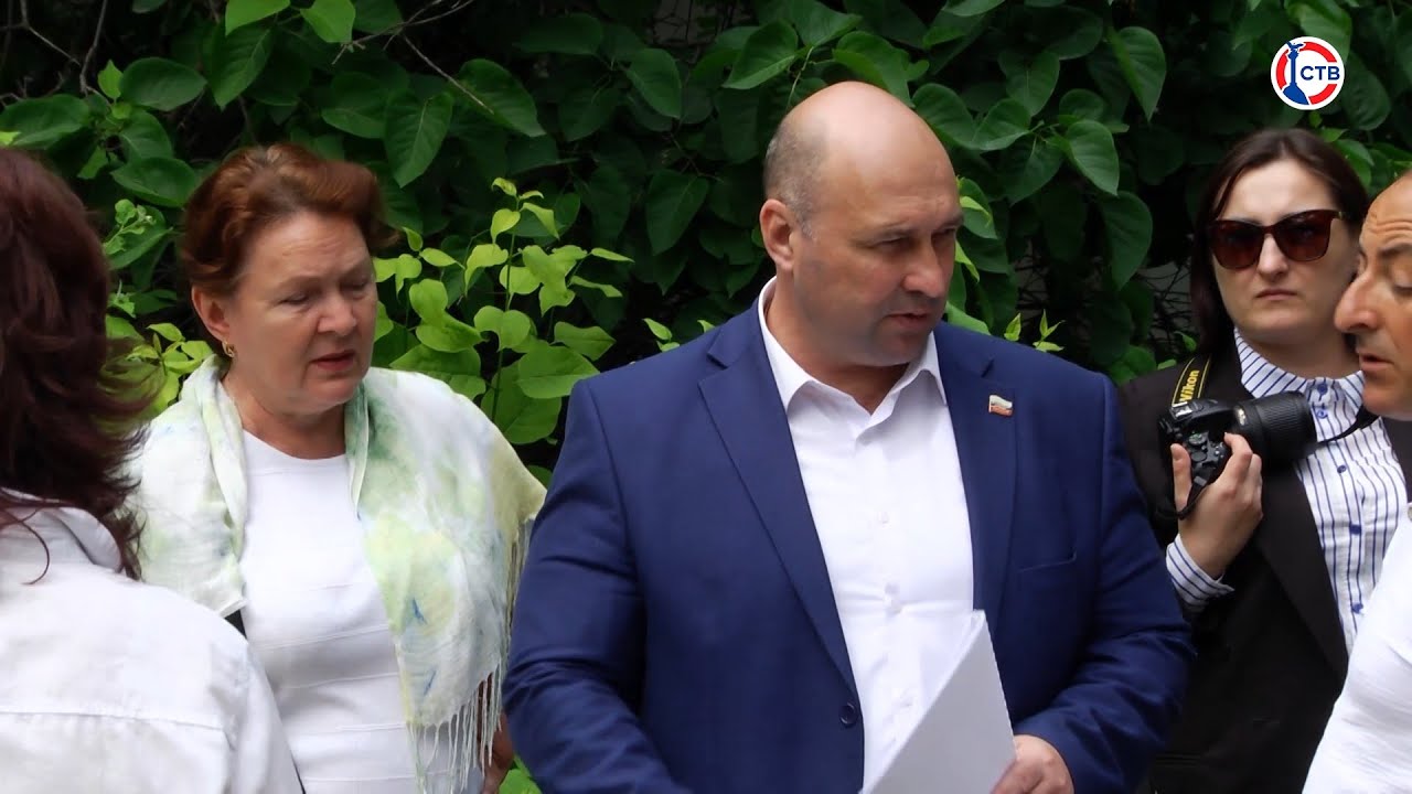 На улице Дмитрия Ульянова заканчивают капитальный ремонт придомовых ...