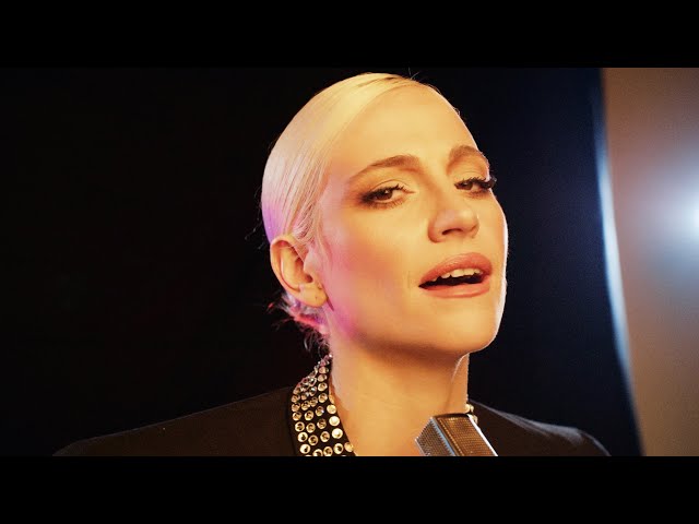 Pixie Lott - Somebody's Daughter