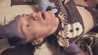 Download Lagu Ambulancemedewerkers reanimeren man die een overdosis drugs heeft genomen | Ambulancemedewerkers:... MP3