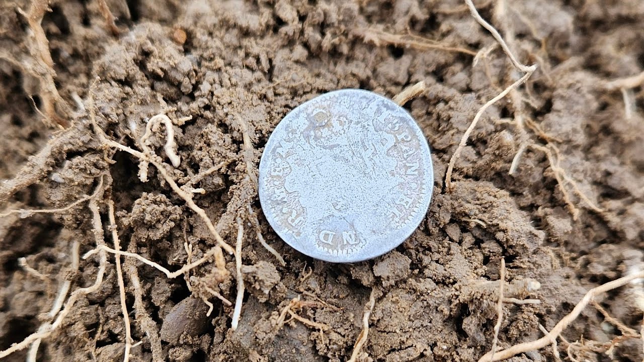 upstate NY metal detecting Spanish silver and NY militia button YouTube