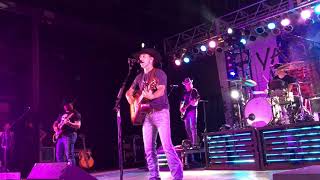 Aaron Watson - That Look (Live)
