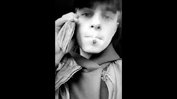 ROCKET - Курит под новый сингл BOMB