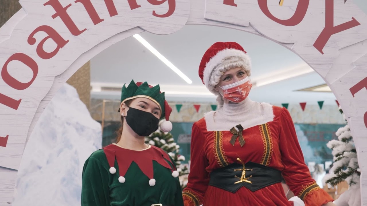 Feel the Magic of the Festive Season at Times Square Center!