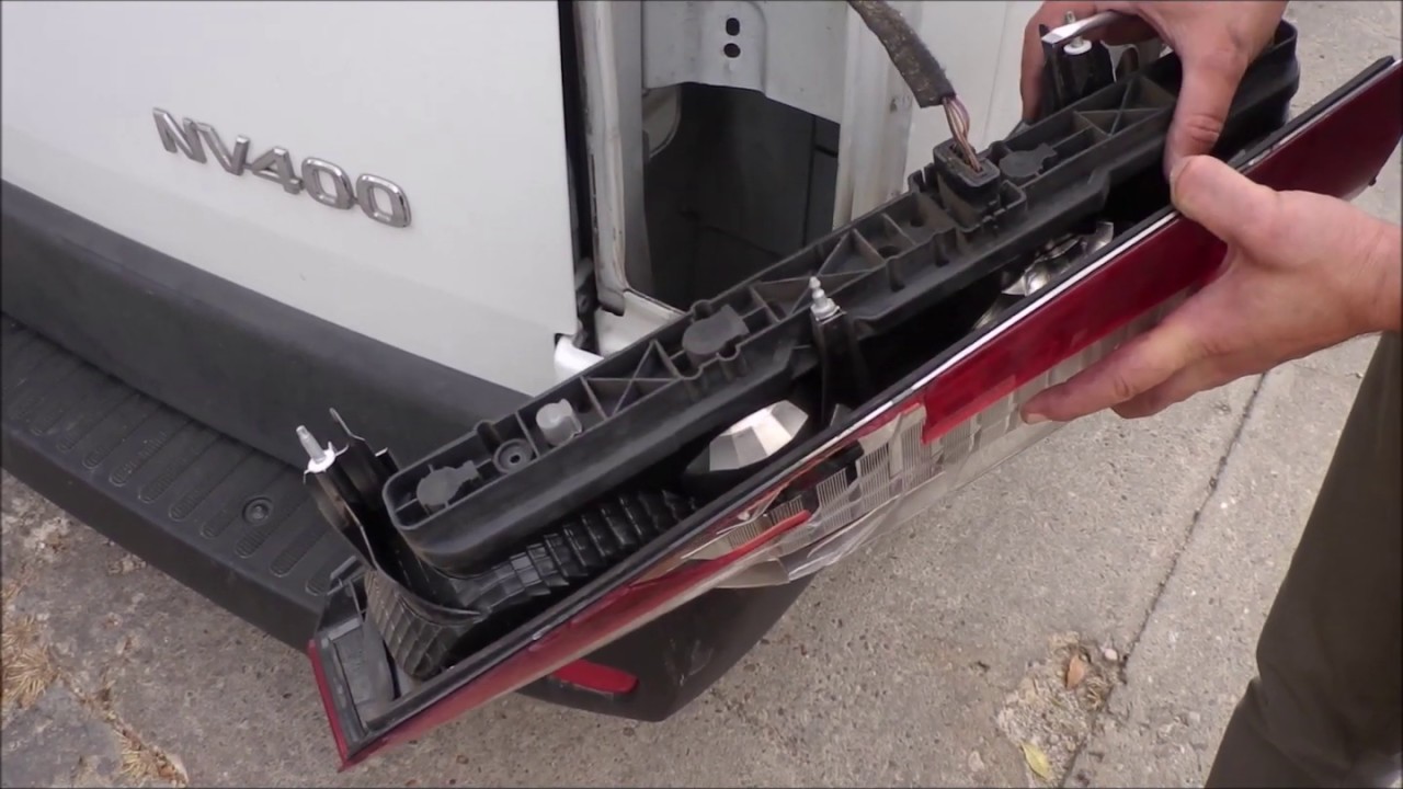 Cómo cambiar el piloto trasero de