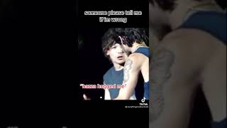 Louis telling Zayn that he hugged and kissed Harry screenshot 4