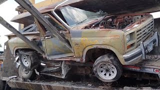 SMASHING DOWN ALL KINDS OF 80'S & 90'S MODELS CARS & TRUCKS 84 FORD F150 FLARESIDE CRUSHED FLAT.