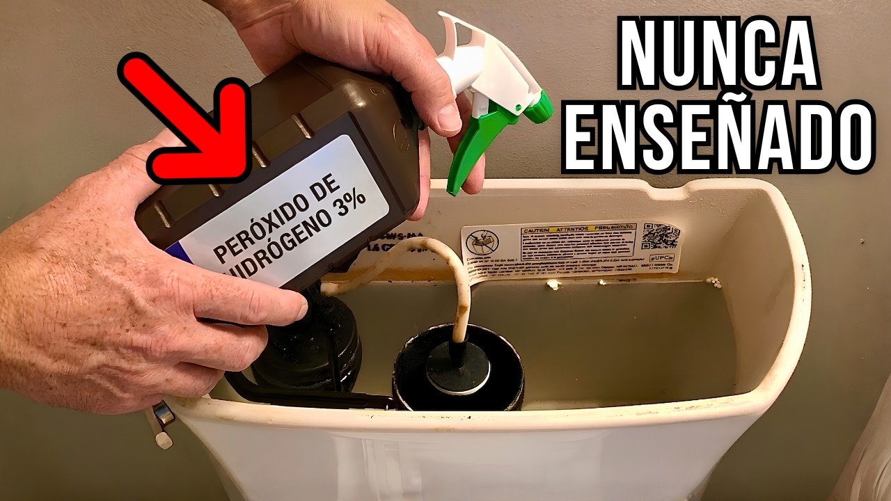Vierte Agua Oxigenada en el Tanque de tu Inodoro y MIRA LO QUE PASA (¡mejor que el vinagre!)