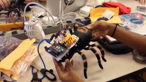 Nodebots Day 2014 at HeatSync Labs