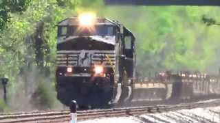 NS 7554 (GE ES40DC) leads NS I2A at Yadkin rd.