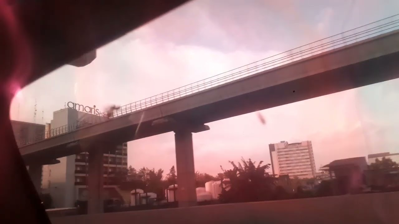 Suasana Perjalanan dari Gerbang Tol Bekasi Timur Menuju ke Cikunir